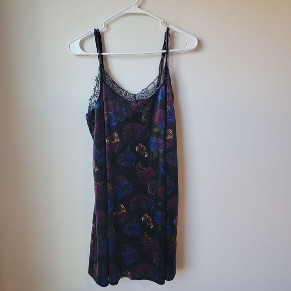 Hot Topic Black Floral Mini Dress - Picture 1 of 8